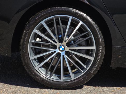 Used 2021 BMW 530e w/ Parking Assistance Package image 41