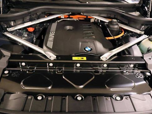Used 2026 BMW X5 xDrive50e w/ Premium Package AWD/4WD image 18