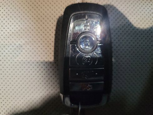 Used 2022 Lincoln Corsair w/ Equipment Group 101A image 32