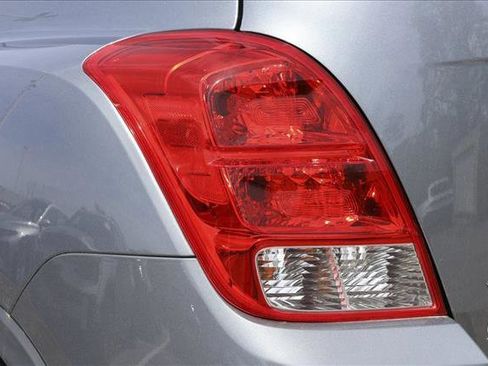 Used 2020 Chevrolet Trax LS w/ Tint and Cruise Package FWD image 11
