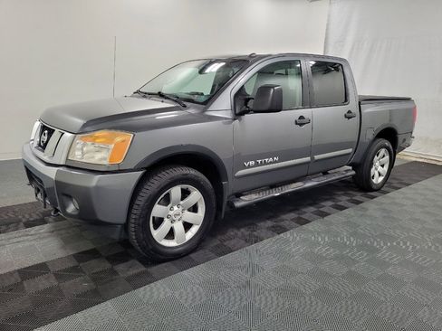 Used 2015 Nissan Titan SV w/ SV Value Truck Package AWD/4WD image 2