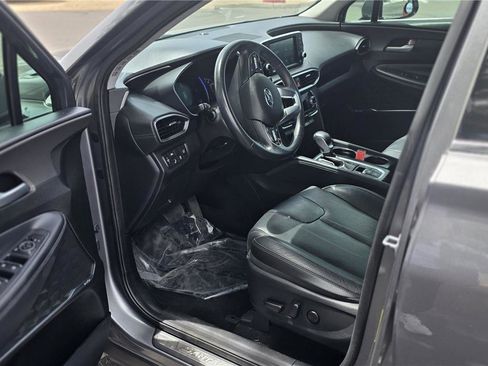 Used 2019 Hyundai Santa Fe Limited FWD image 17