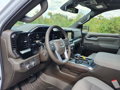 New 2026 GMC Sierra 1500 SLT w/ SLT Premium Plus Package AWD/4WD image 14