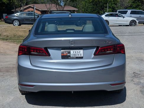 Used 2016 Acura TLX image 4
