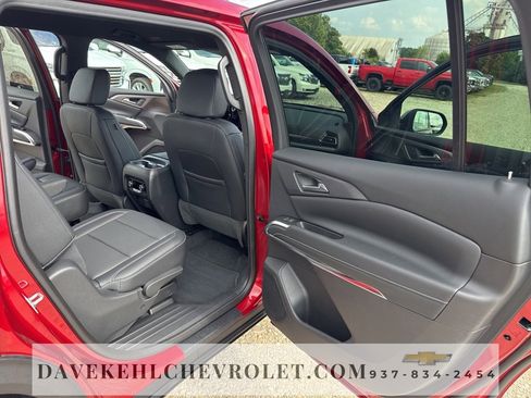 Used 2024 Chevrolet Traverse LT w/ Midnight/Sport Edition image 21
