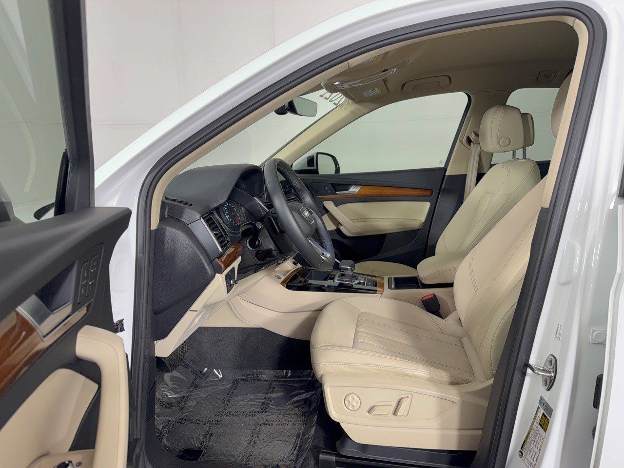 Used 2021 Audi Q5 2.0T Premium w/ Convenience Package AWD/4WD image 5