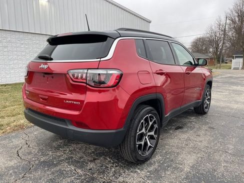 Used 2025 Jeep Compass Limited image 13