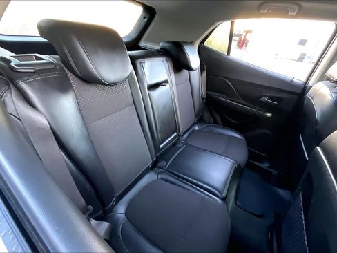 Used 2018 Buick Encore Preferred w/ LPO, Active Package image 18