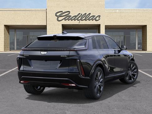 New 2026 Cadillac Lyriq Signature Sport AWD/4WD image 4