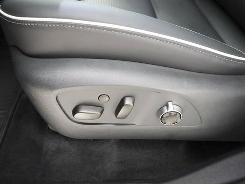 Certified 2025 Buick Enclave Avenir w/ Super Cruise Package image 9