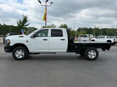 Used 2024 RAM 2500 Tradesman w/ Snow Chief Group AWD/4WD image 5