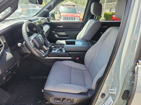 Used 2025 Toyota Sequoia SR5 AWD/4WD image 10