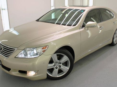 Used 2012 Lexus LS 460 w/ Luxury Value Edition RWD image 2
