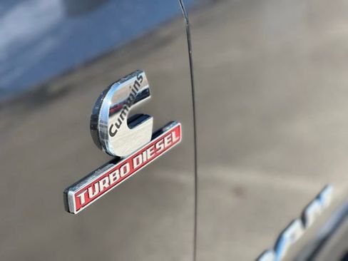 Used 2019 RAM 2500 Laramie AWD/4WD image 10