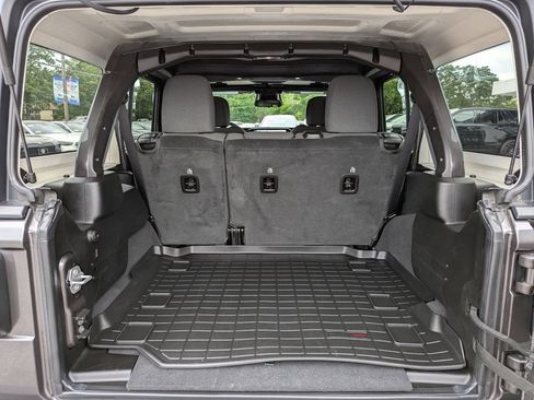 Used 2025 Jeep Wrangler Unlimited Sport AWD/4WD image 41