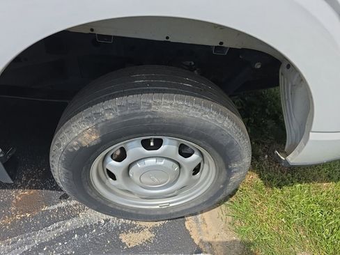 Used 2023 Ford F150 XL RWD image 8