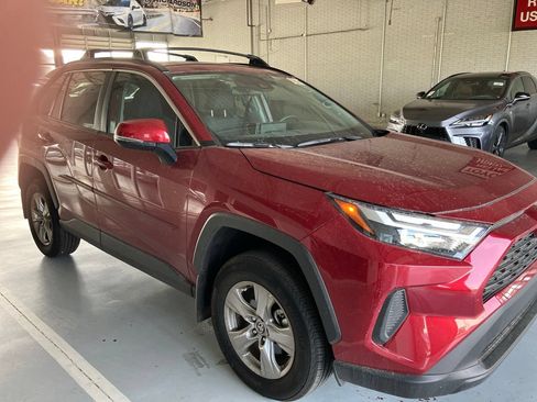 Used 2025 Toyota RAV4 XLE w/ Convenience Package FWD image 3