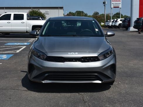 Used 2024 Kia Forte LXS FWD image 2