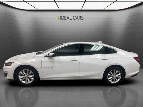 Used 2025 Chevrolet Malibu LT FWD image 2