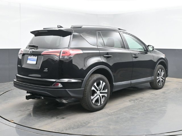 Used 2018 Toyota RAV4 LE w/ All Weather Liner Package AWD/4WD image 10