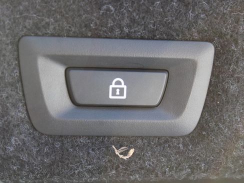 Used 2017 BMW 530i xDrive 530i xDrive AWD 4dr Sedan image 15