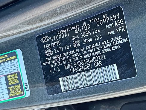 Used 2025 Hyundai Elantra SEL image 30