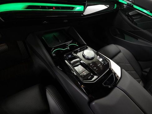 New 2026 BMW i5 eDrive40 image 33