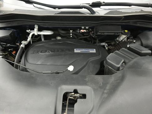 Used 2020 Honda Pilot Touring image 35