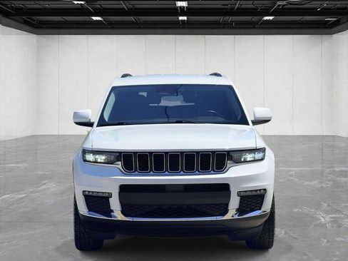 Used 2022 Jeep Grand Cherokee L Laredo w/ Luxury Tech Group I AWD/4WD image 8