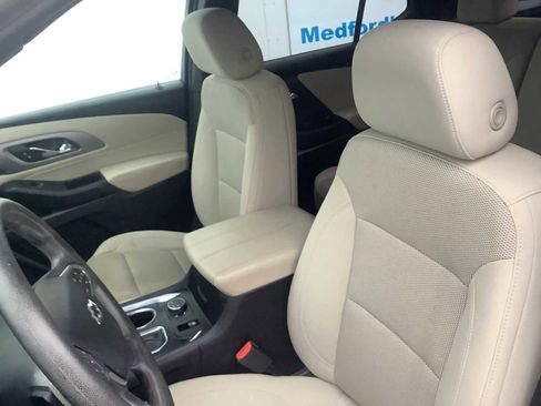 Used 2022 Chevrolet Traverse LS w/ Midnight/Sport Edition image 10