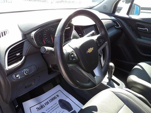 Certified 2022 Chevrolet Trax LT w/ Driver Confidence Package AWD/4WD image 15