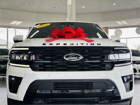 Used 2024 Ford Expedition Limited AWD/4WD image 19