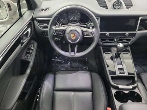 Used 2024 Porsche Macan AWD/4WD image 16