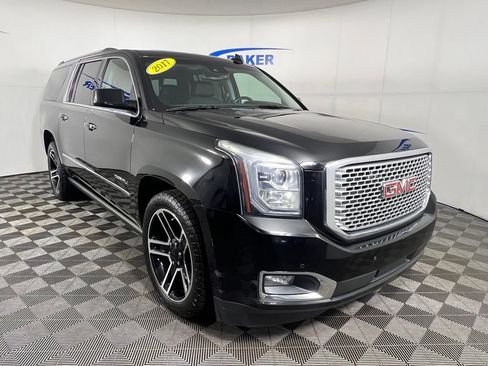 Used 2017 GMC Yukon XL Denali w/ Open Road Package AWD/4WD image 8