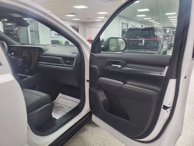 Used 2025 GMC Terrain Elevation AWD/4WD image 25