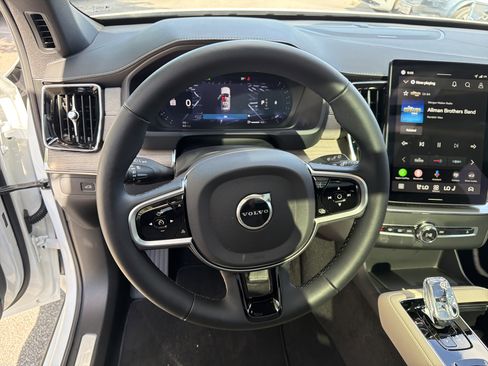 Used 2026 Volvo XC90 B6 Plus w/ Protection Package Premier AWD/4WD image 18