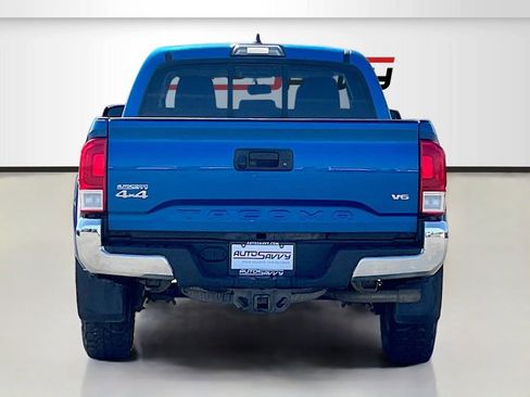 Used 2016 Toyota Tacoma SR5 w/ SR5 Appearance Package (SN) image 6