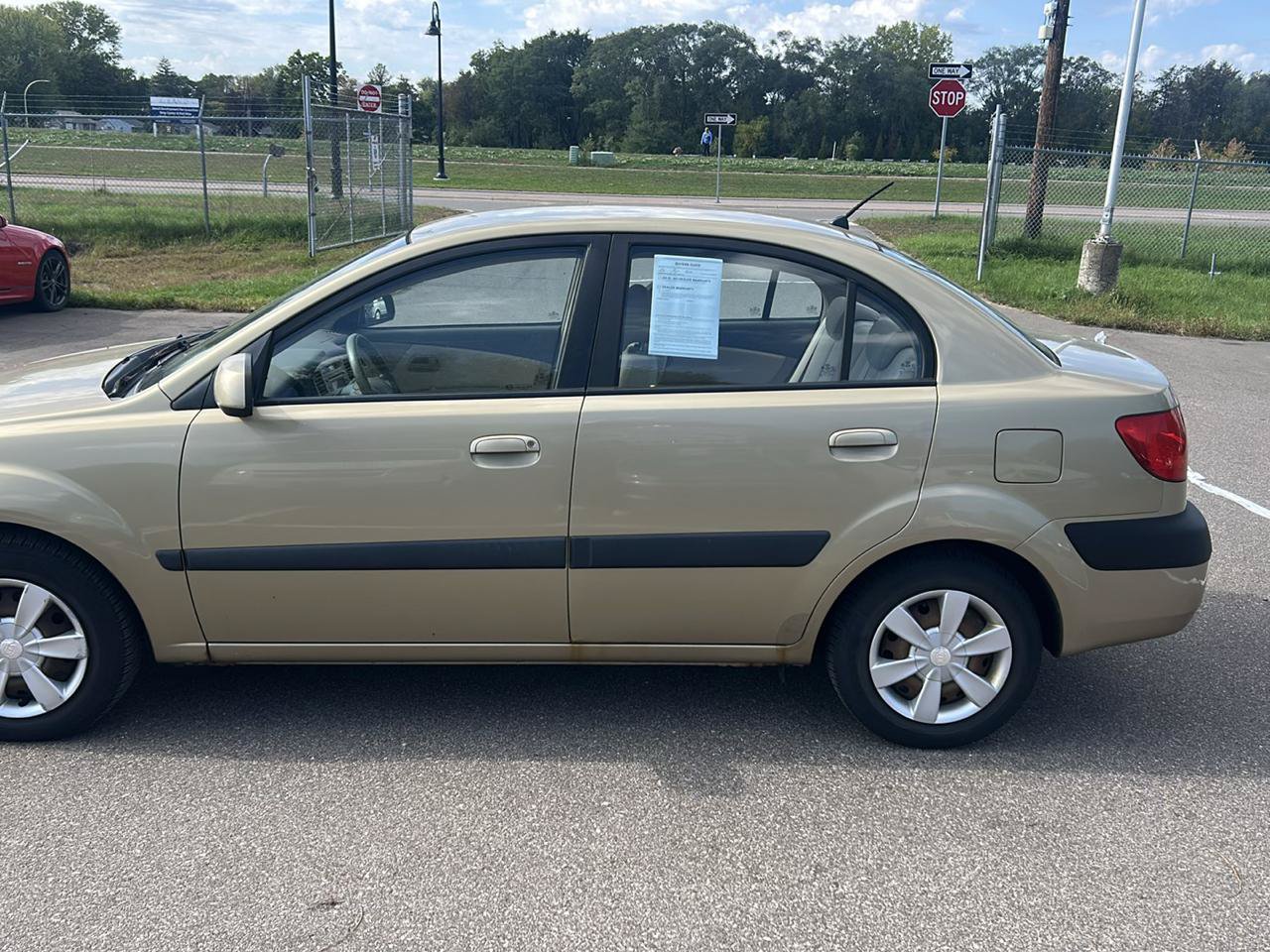 Used 2006 Kia Rio Sedan FWD image 8