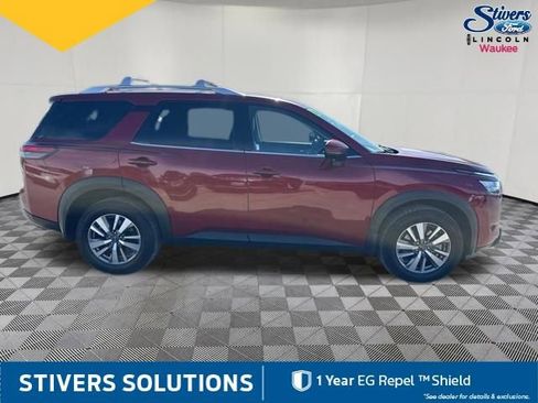 Used 2022 Nissan Pathfinder SL image 4