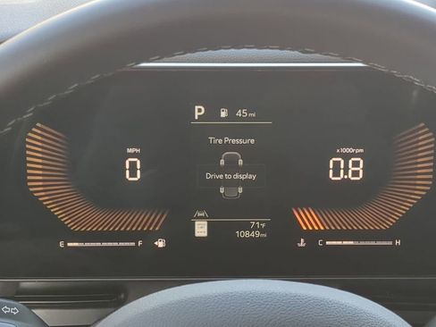 Used 2025 Kia Carnival image 26