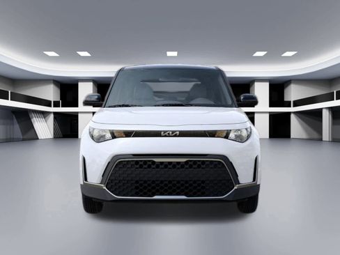 New 2025 Kia Soul S image 2