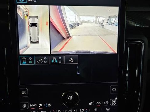 Used 2025 GMC Yukon AT4 w/ AT4 Premium Package image 35