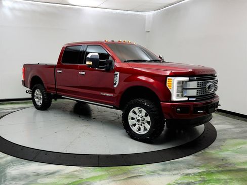 Used 2017 Ford F250 Platinum w/ Platinum Ultimate Package AWD/4WD image 3