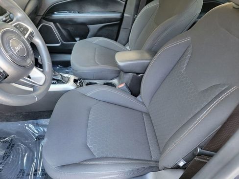 Used 2018 Jeep Compass Sport image 11