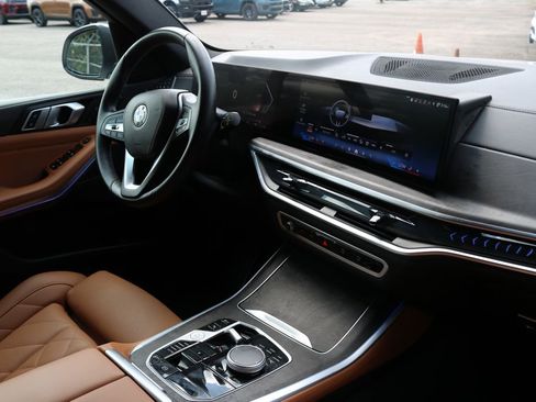 Used 2025 BMW X5 sDrive40i RWD image 21