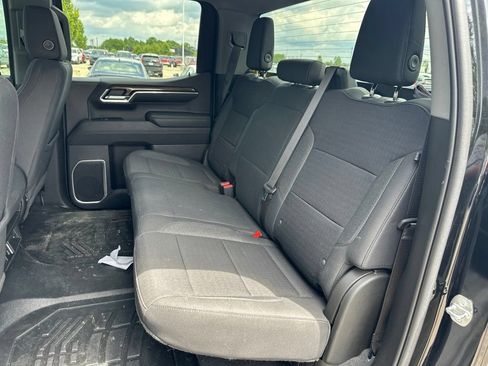 Used 2023 Chevrolet Silverado 1500 LT AWD/4WD image 15