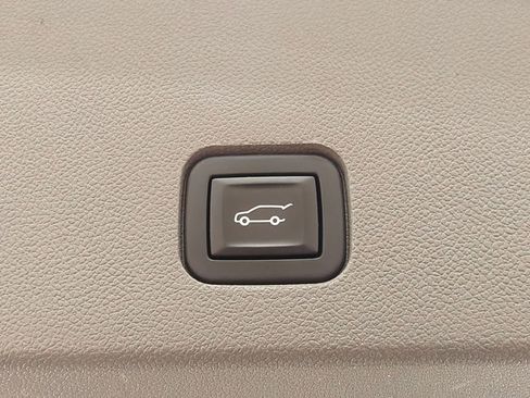 Used 2021 Cadillac XT6 Premium Luxury AWD/4WD image 19