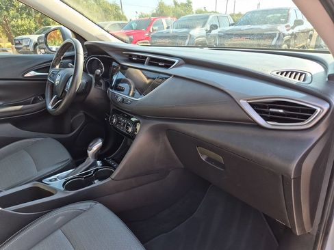 Used 2021 Buick Encore GX Select AWD/4WD image 37