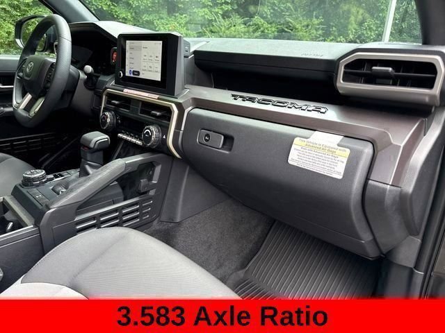 Used 2025 Toyota Tacoma TRD Off-Road AWD/4WD image 92