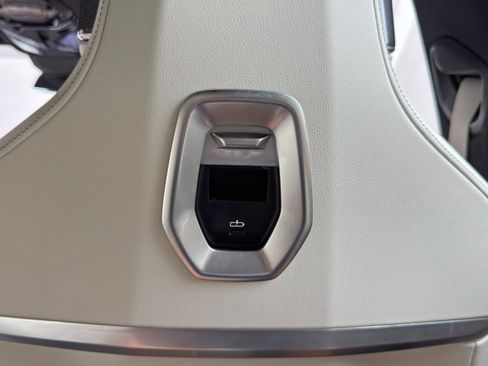 Used 2023 BMW i7 xDrive60 AWD/4WD image 46